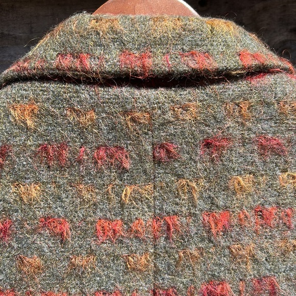 wool blend blazer rich jewel tones on dark mossy green brown wood buttons - Picture 12 of 15